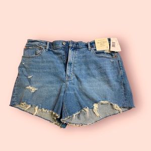 New Abercrombie & fitch 4” mom shorts